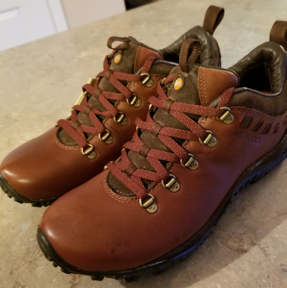 Size 6.5 Merrell Chameleon ARC Traveler Women's Hi